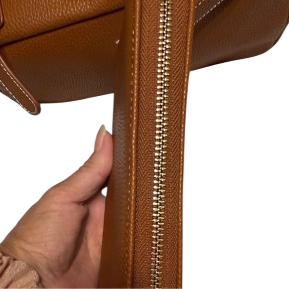 Love Moschino Borsa Grain Large Studded Logo Top Handle Backpack & Wallet - Picture 5 of 10